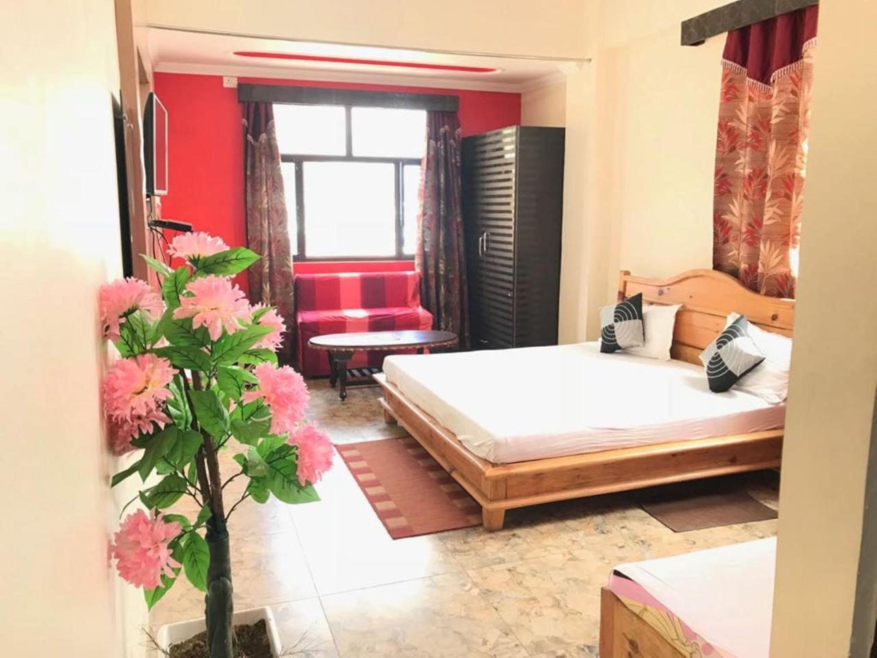 Oyo 37525 Hotel Mall Palace Pithorāgarh Extérieur photo