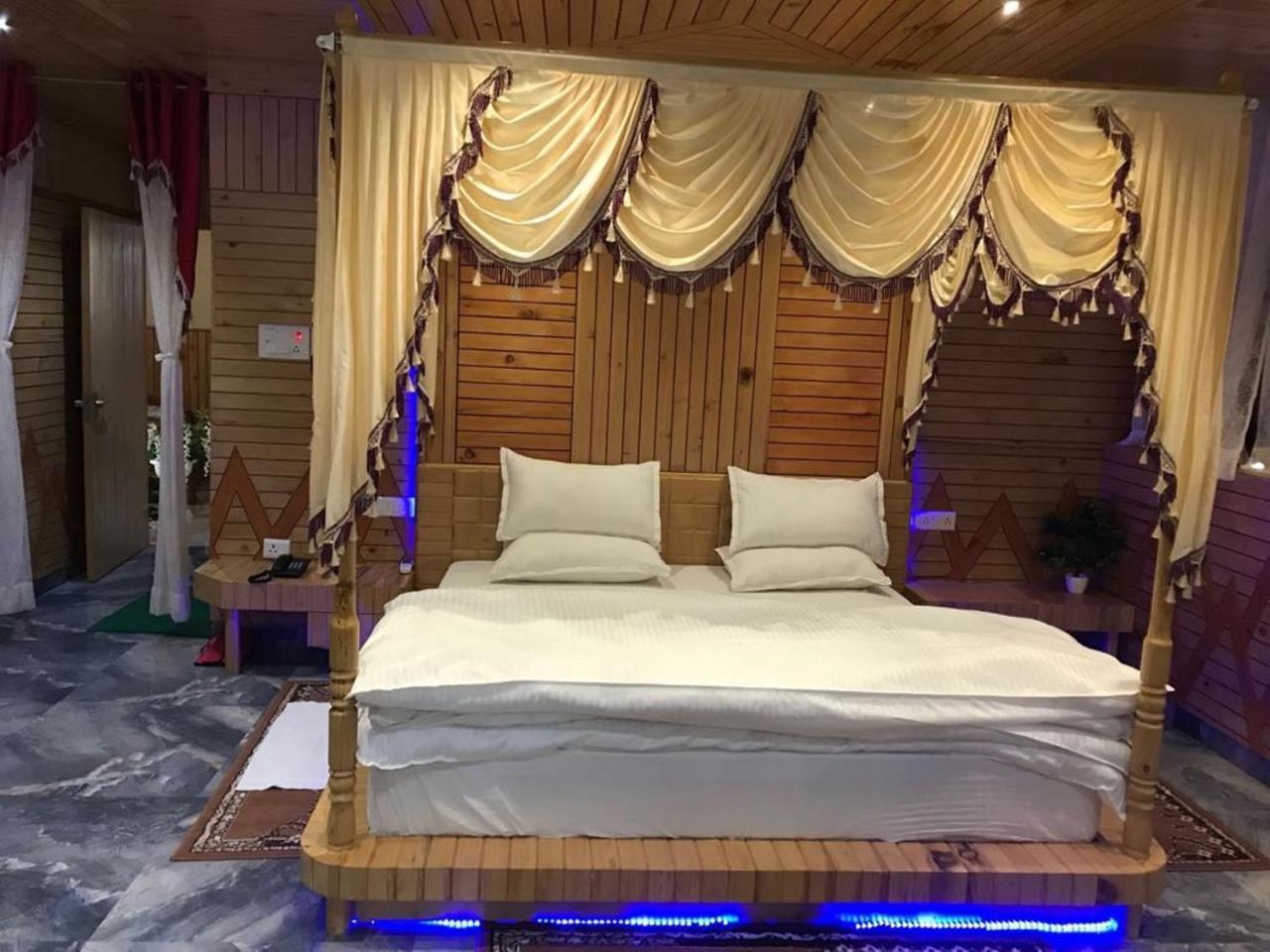 Oyo 37525 Hotel Mall Palace Pithorāgarh Extérieur photo