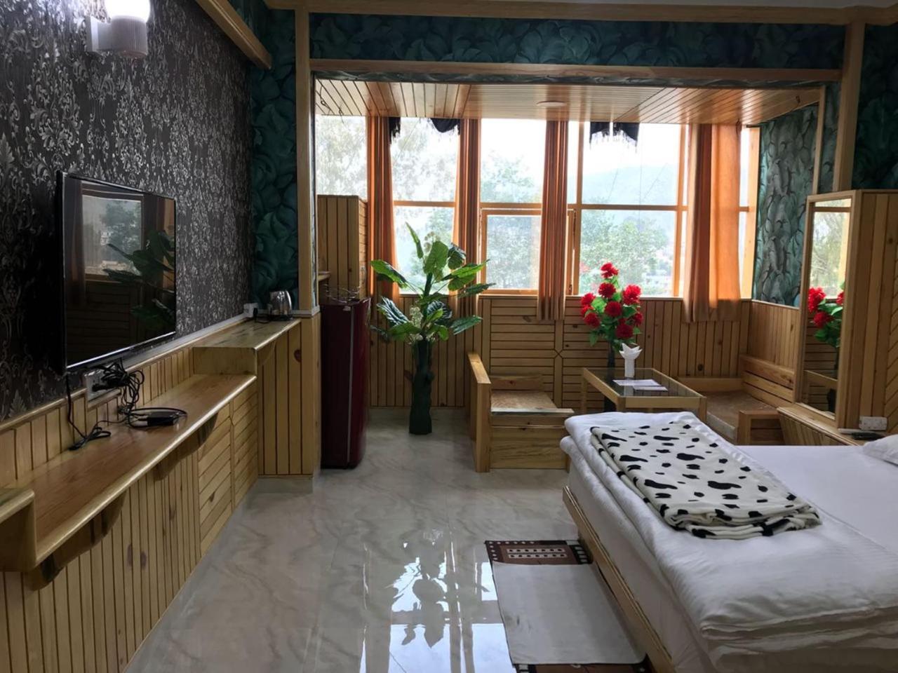 Oyo 37525 Hotel Mall Palace Pithorāgarh Extérieur photo